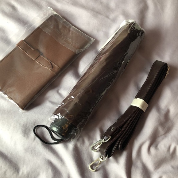 Brown leather handbag ( umbrella is no longer available with bag) ** - Picture 10 of 16